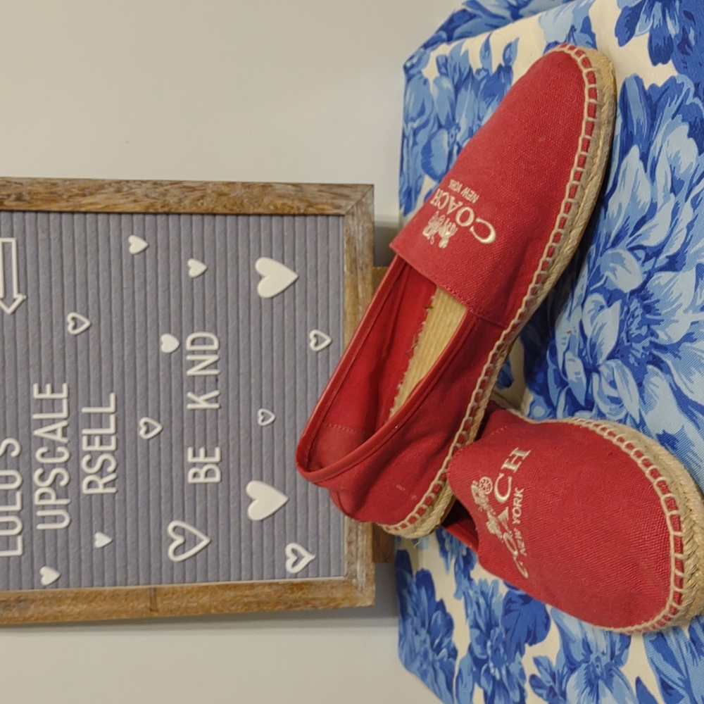 BEAUTIFUL COACH SHOES IN EUC!!!